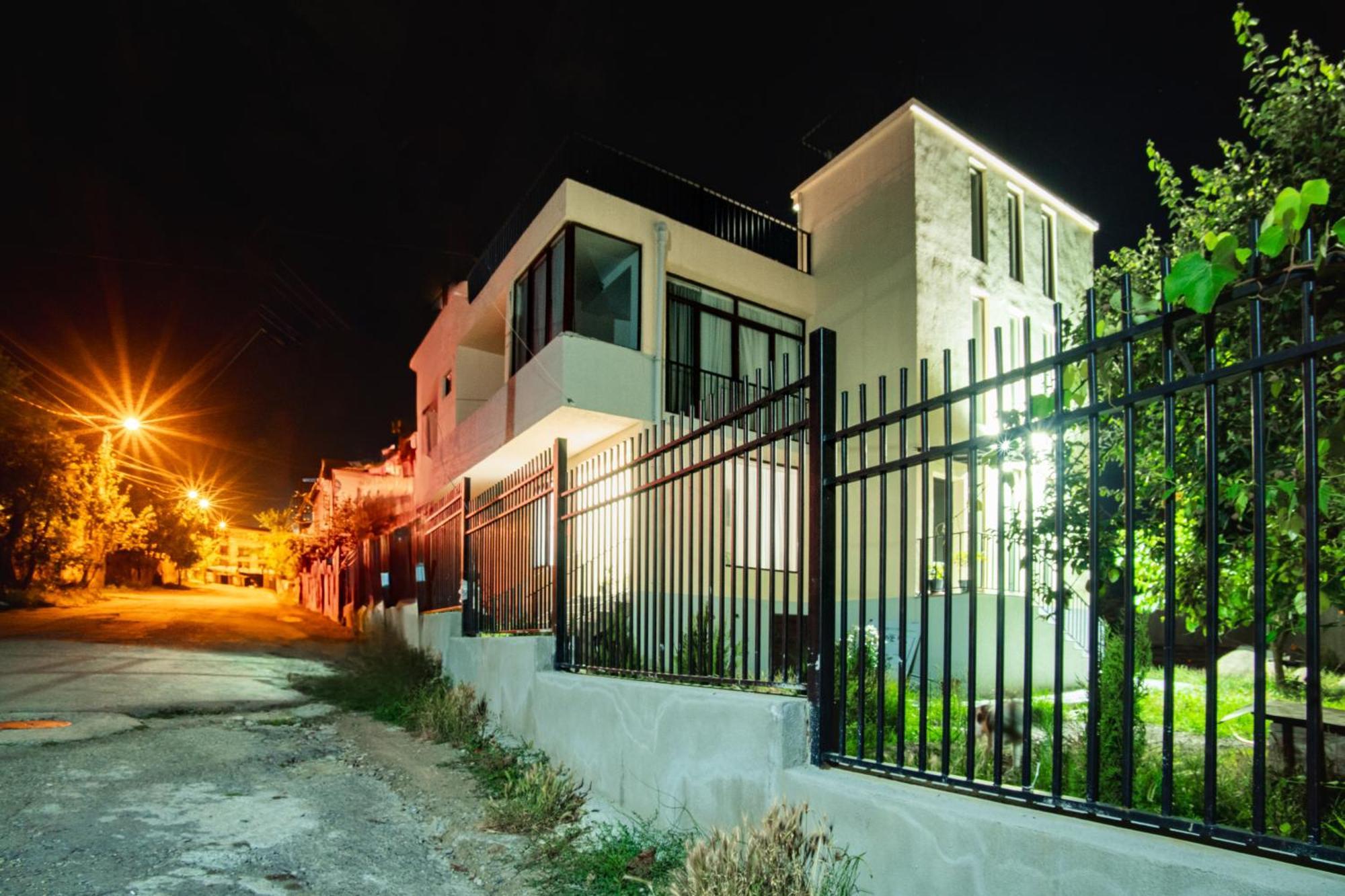 Panorama Family Hotel Telavi Exterior photo